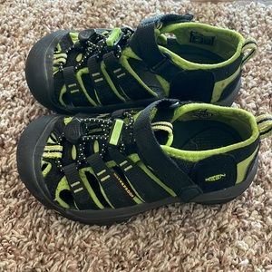 Keen Sandals - size 10